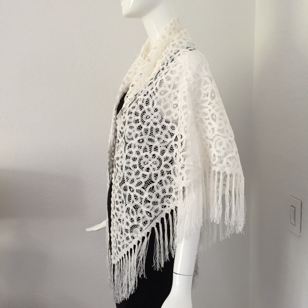 Sue Wong white lace crochet wrap - Picture 6 of 10